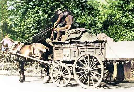 An ice cart delivering ice in the early 1900s