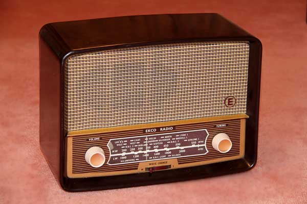 c1957 radio: Ekco U245, thumbnail